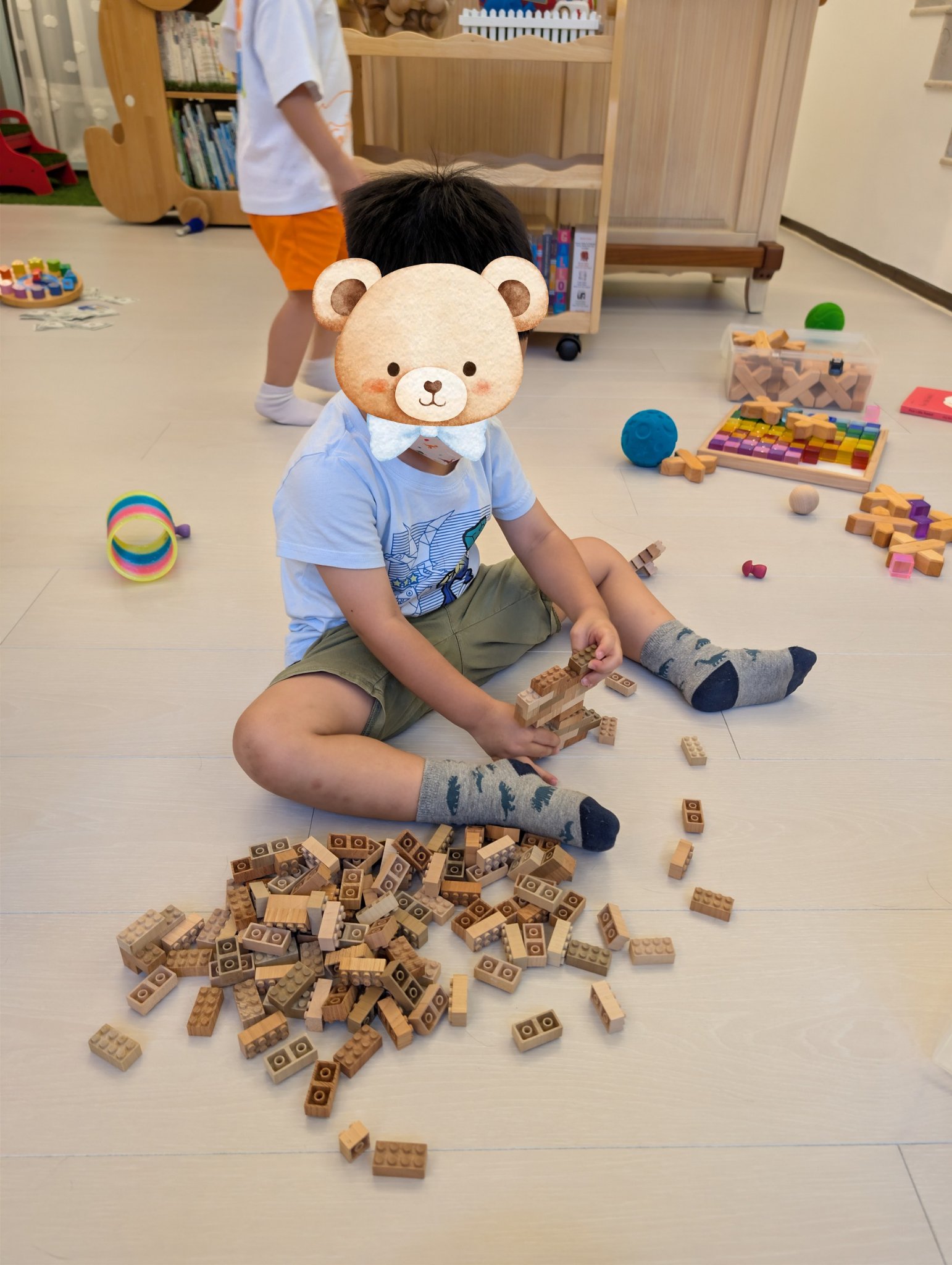 play with me moment block play engineering play spatial reasoning fine motor deep play wooden toy toddler mokulock