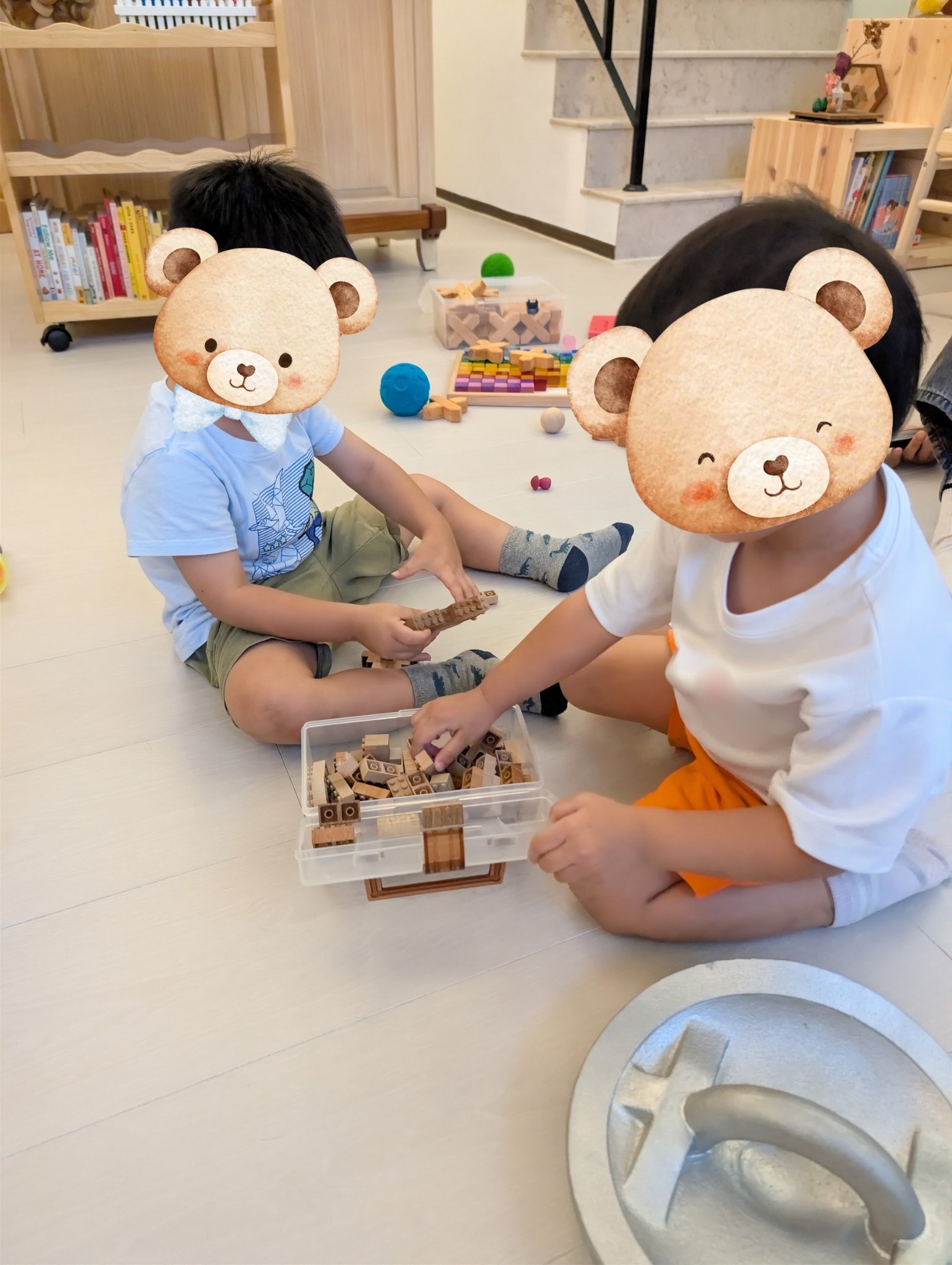 play with me moment cooperative play block play problem solving spatial reasoning wooden toy toddler mokulock