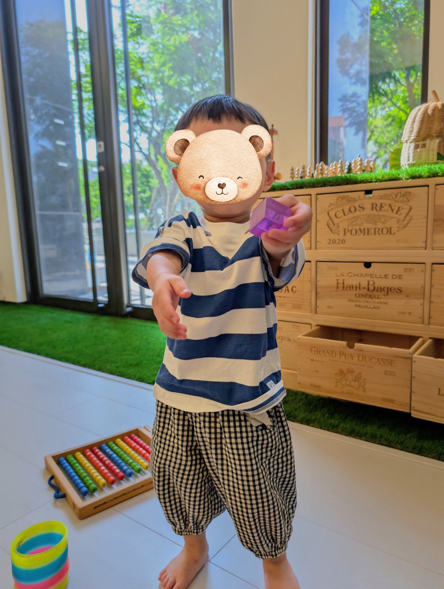 play with me moment joint attention light and colour recognition sensory play learning through play bauspiel toddler