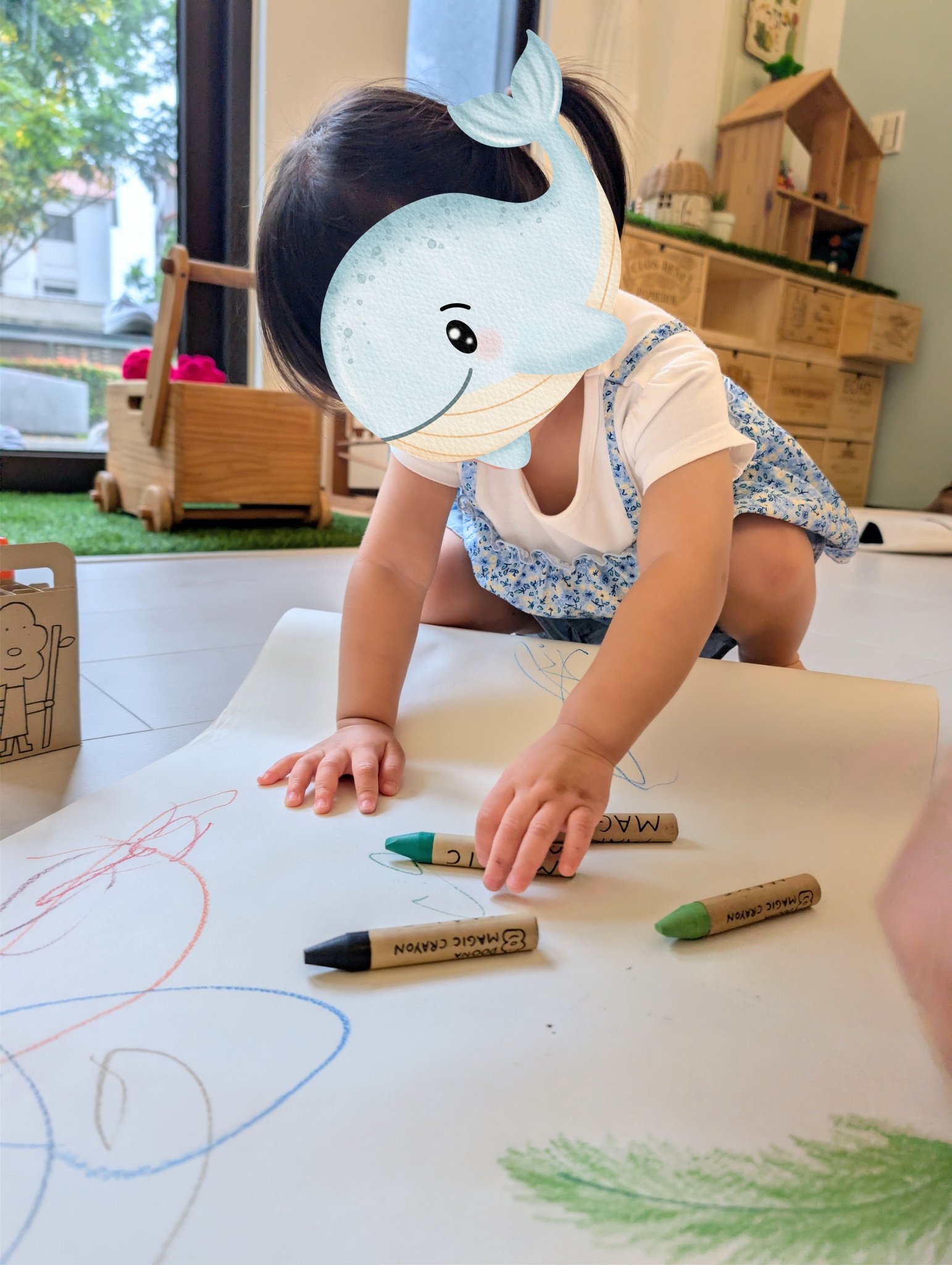 play with me moment open play space home vibe lounge crayon creativity drawing on the ground together woset doonas