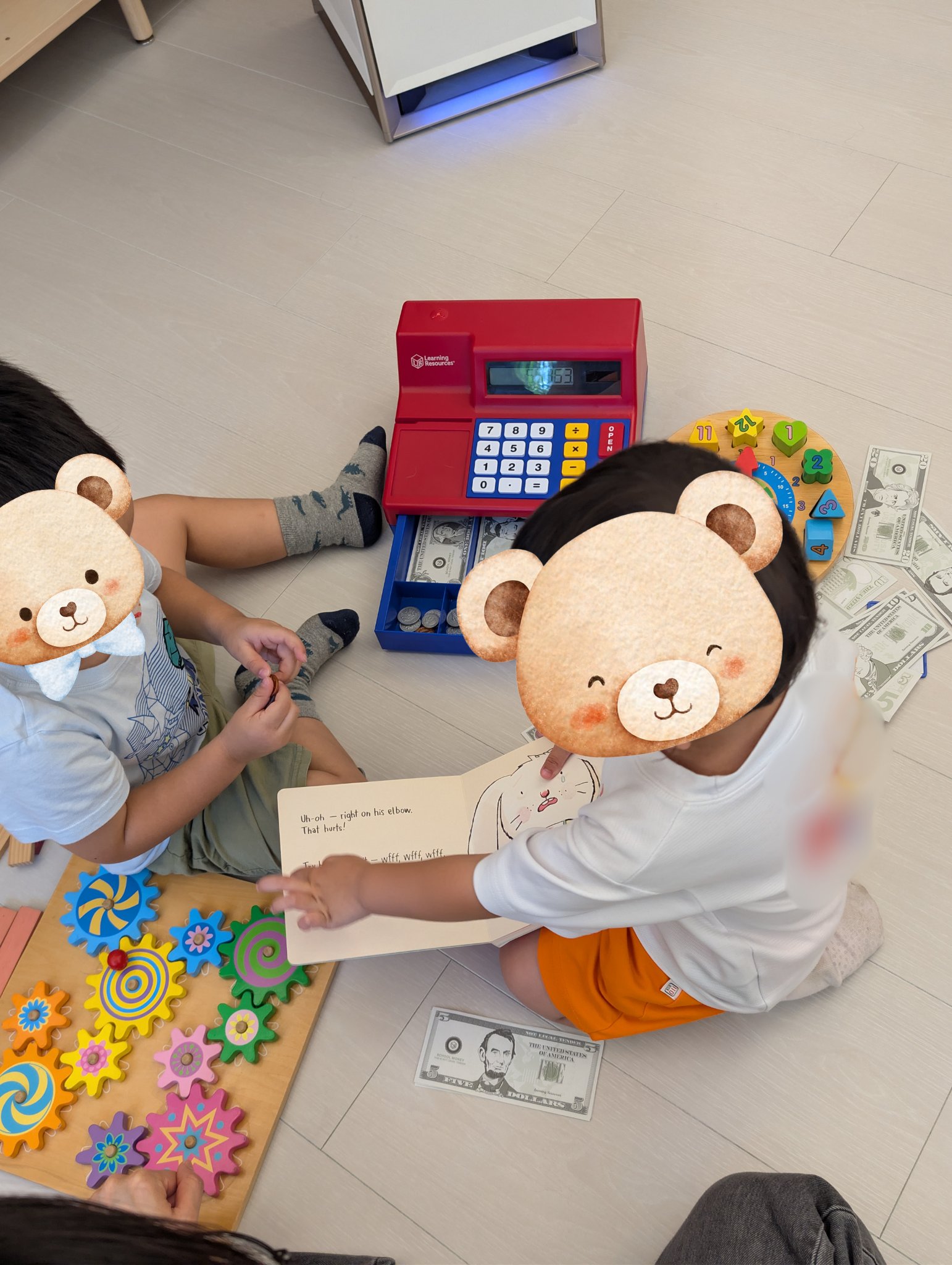 play with me moment peer reading print awareness english picture book gear play cause and effect fine motor toddler