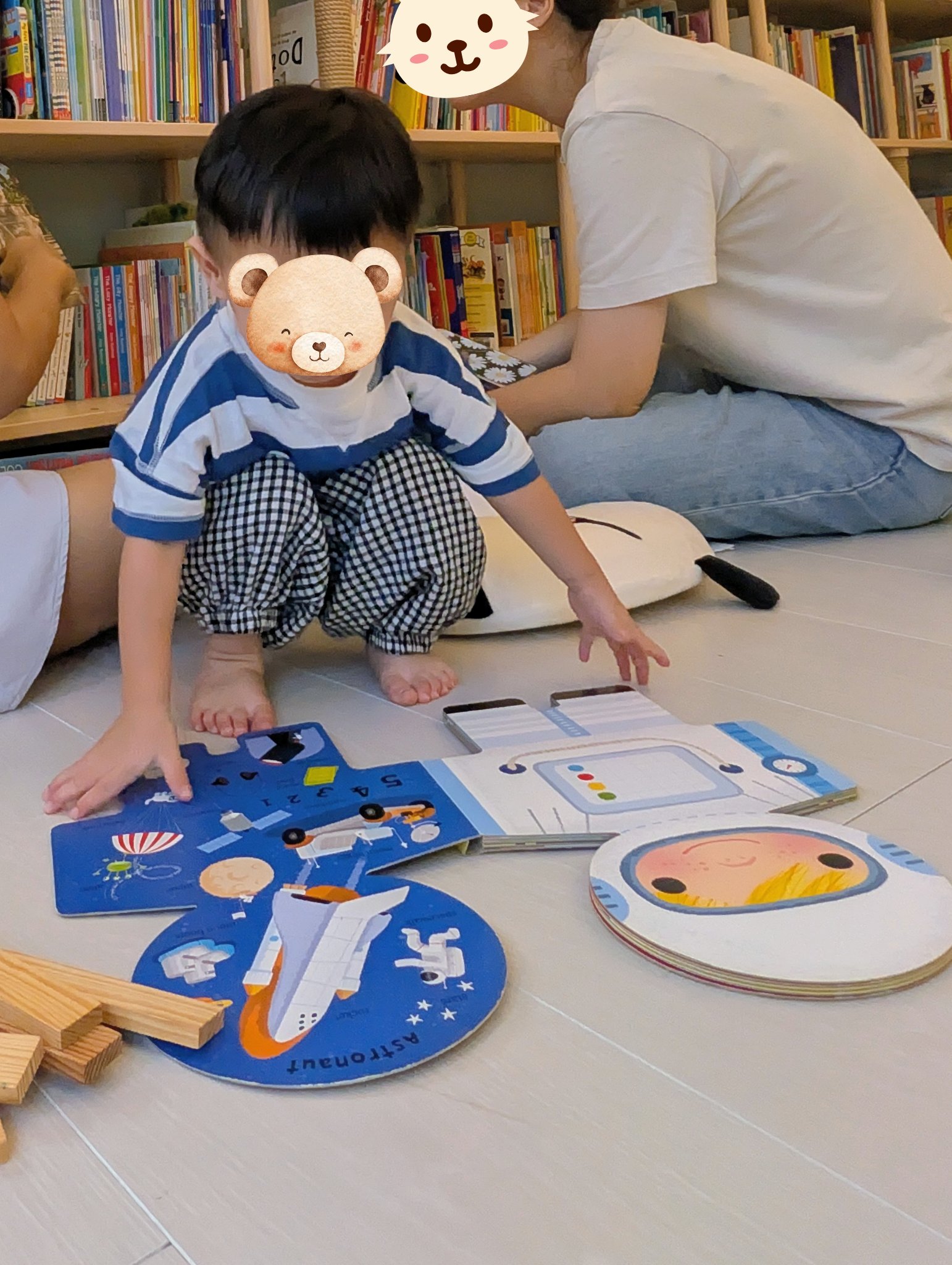 play with me moment self directed learning english picture book shaped board book non fiction early science early